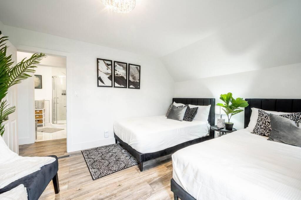 Luxury Stylish Home, Walk To Falls, Fire Pit&More Niagara Falls Ngoại thất bức ảnh
