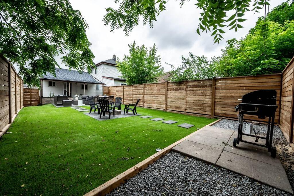 Luxury Stylish Home, Walk To Falls, Fire Pit&More Niagara Falls Ngoại thất bức ảnh