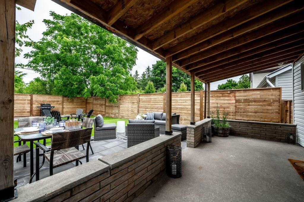 Luxury Stylish Home, Walk To Falls, Fire Pit&More Niagara Falls Ngoại thất bức ảnh