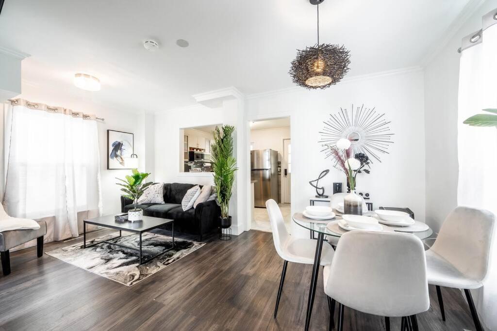Luxury Stylish Home, Walk To Falls, Fire Pit&More Niagara Falls Ngoại thất bức ảnh