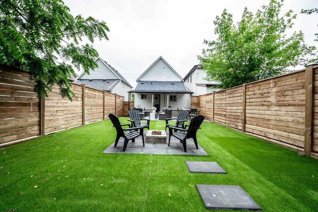 Luxury Stylish Home, Walk To Falls, Fire Pit&More Niagara Falls Ngoại thất bức ảnh