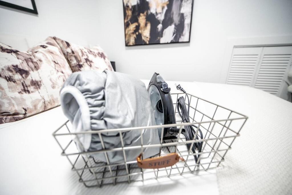 Luxury Stylish Home, Walk To Falls, Fire Pit&More Niagara Falls Ngoại thất bức ảnh