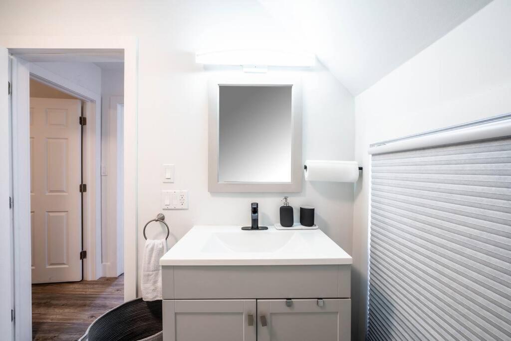 Luxury Stylish Home, Walk To Falls, Fire Pit&More Niagara Falls Ngoại thất bức ảnh